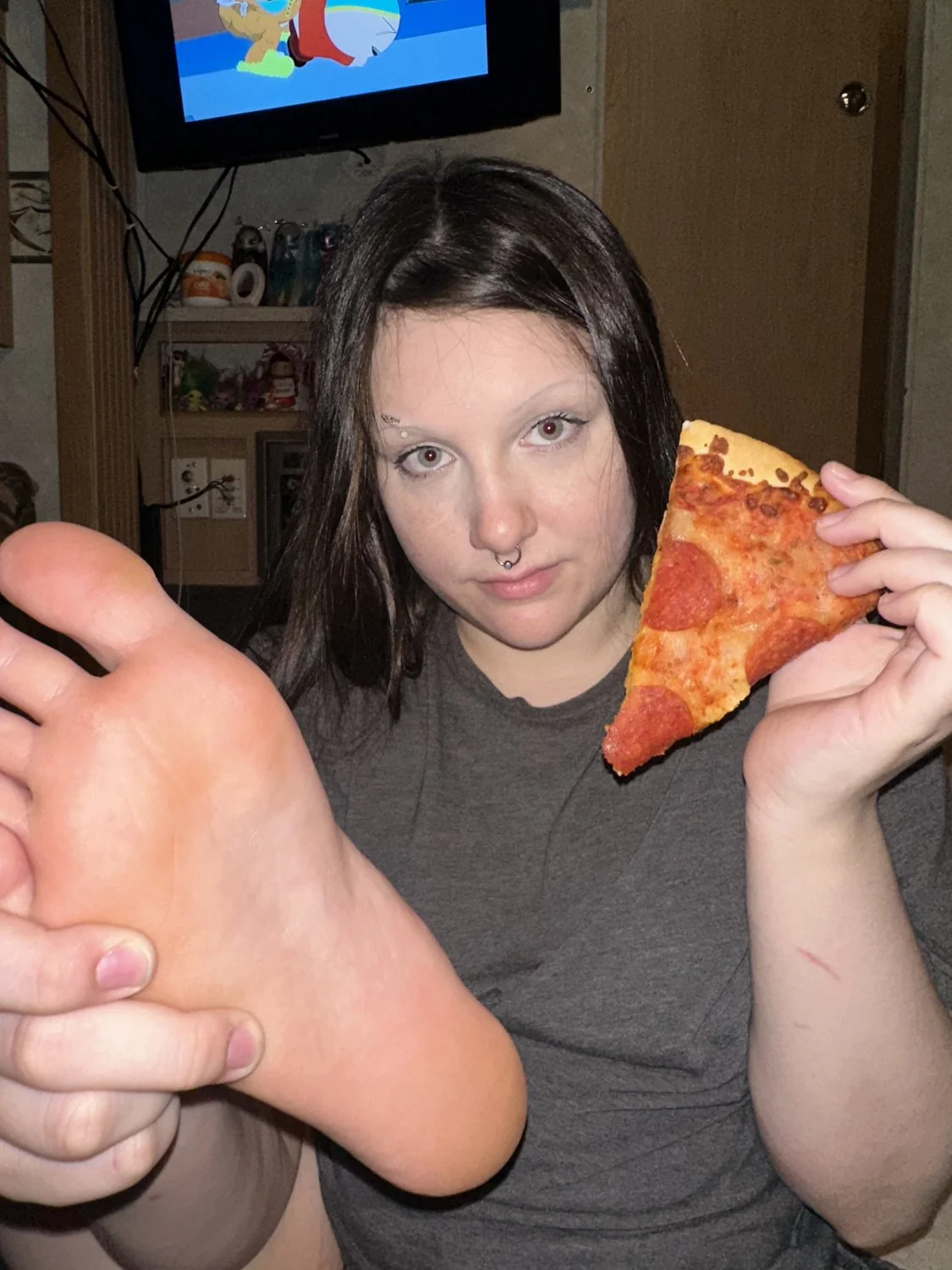 Feet n smoke? image 17