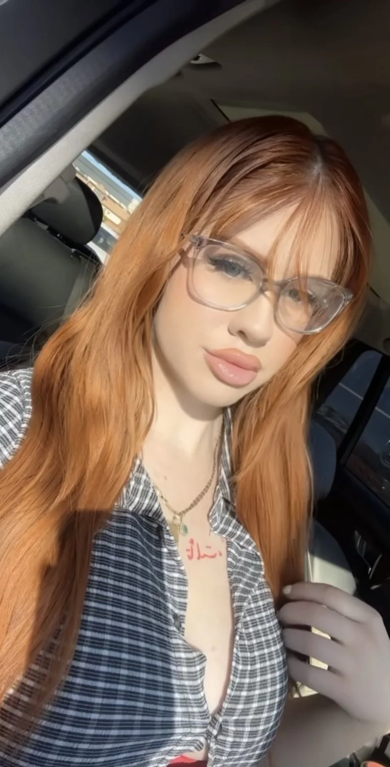 white girls incoming image 26