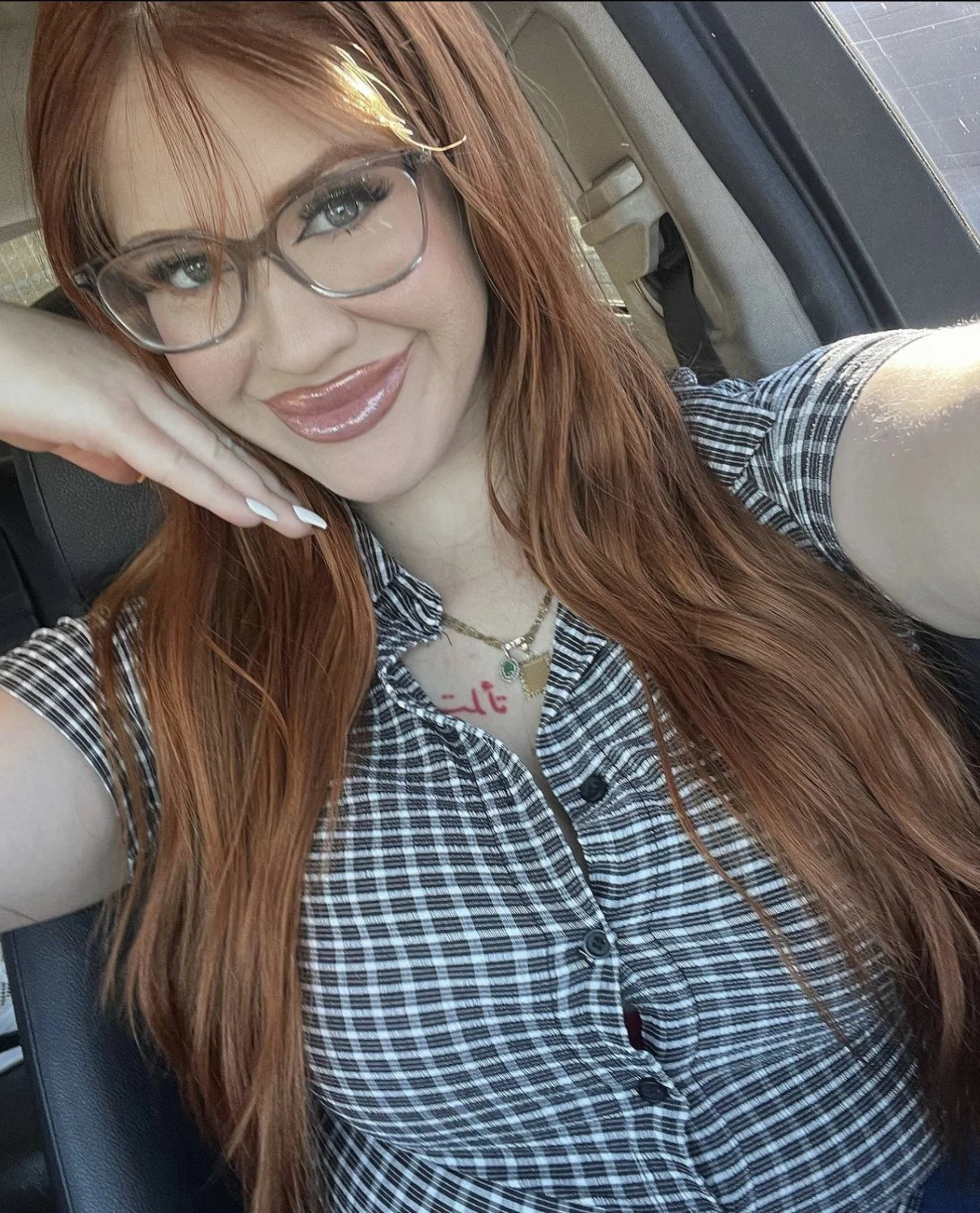 white girls incoming image 39