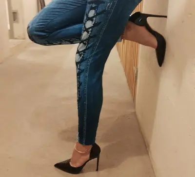 Sexy skinny Feet in black High Heels 🦶🏻👠 😍 cover image