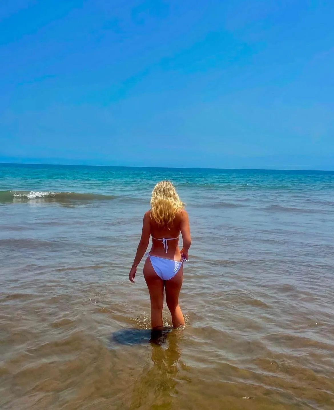 Sexy big tit blonde webslut Lexi main image