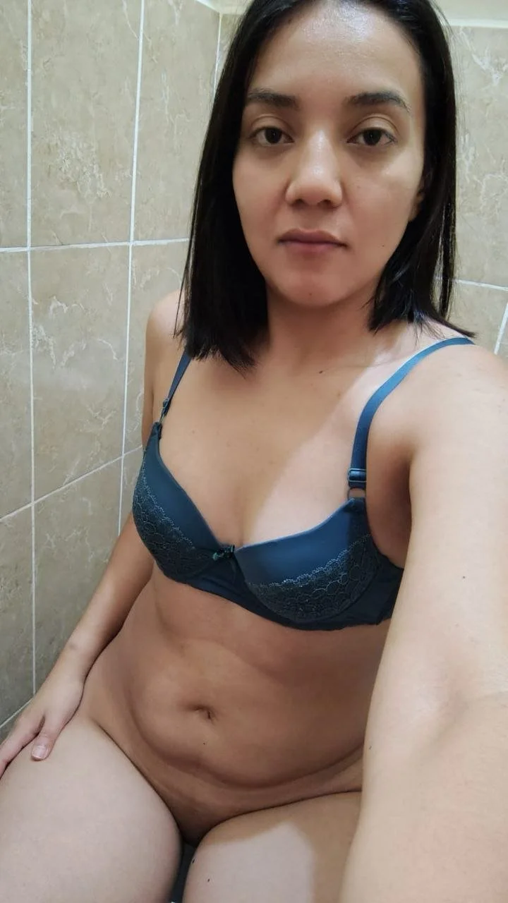 Cindy la puta chapina image 4