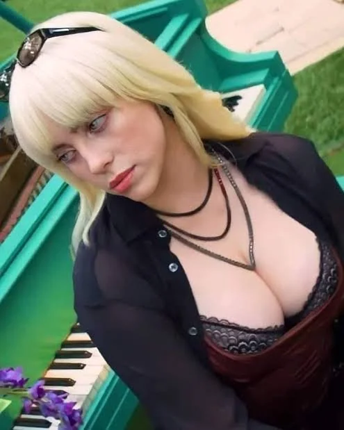 Billie Eilish 3 image 10