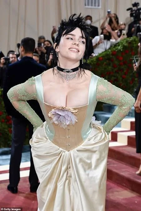 Billie Eilish 3 image 12