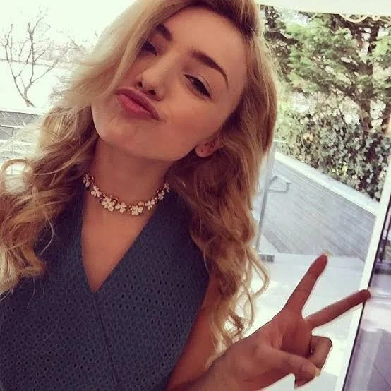 gostosas fazendo duckface image 5