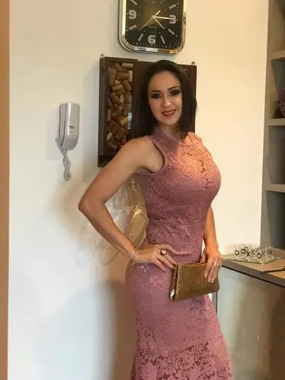 Morena gostosa adora um putaria cover image