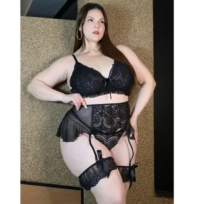 Gordinha de lingerie sexy cover image