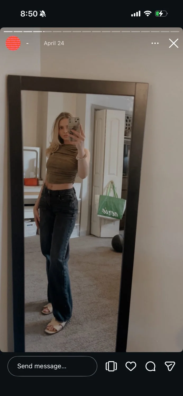 Petite cute Philly girl image 17