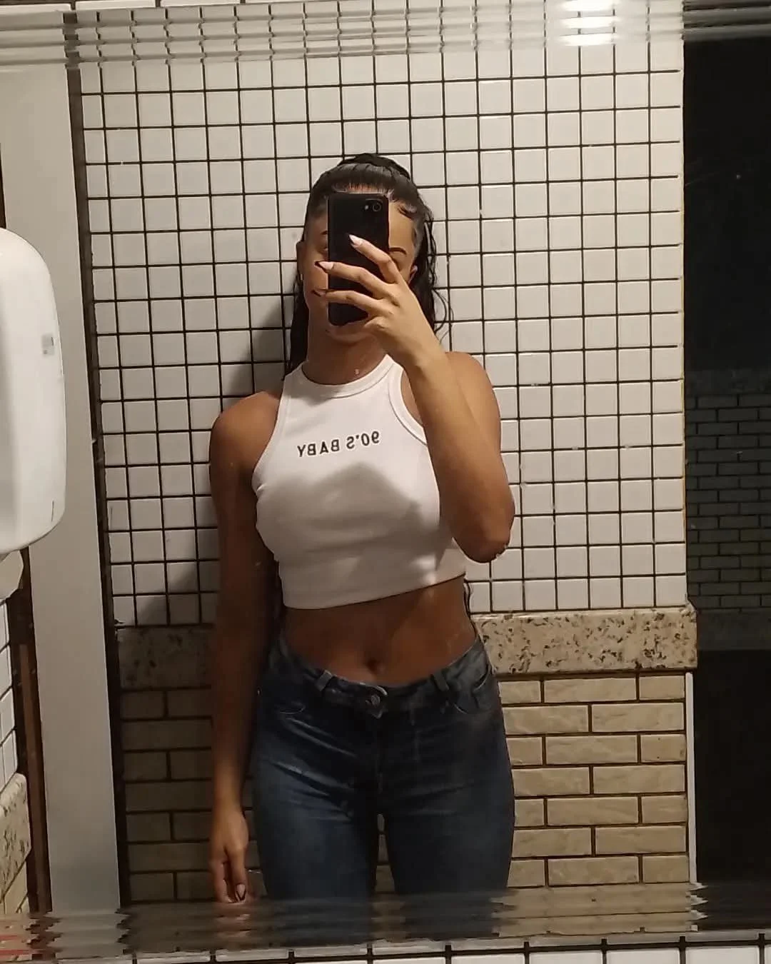 Não satisfeito em vazar a putinha da esposa, decidiu incluir a cunhada e a sogra image 14