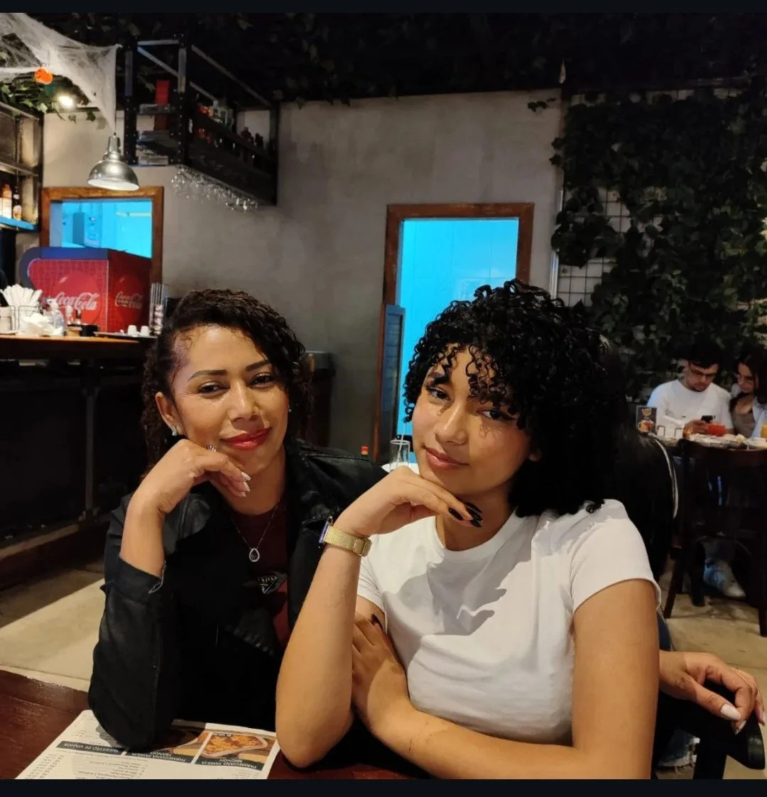 Não satisfeito em vazar a putinha da esposa, decidiu incluir a cunhada e a sogra image 17