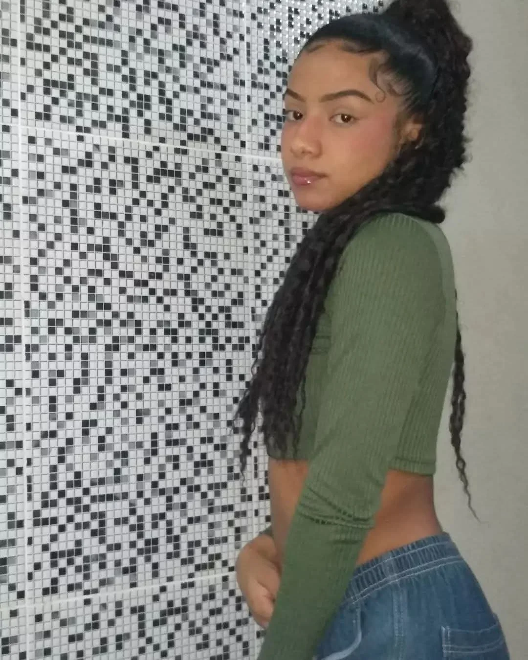 Não satisfeito em vazar a putinha da esposa, decidiu incluir a cunhada e a sogra image 19