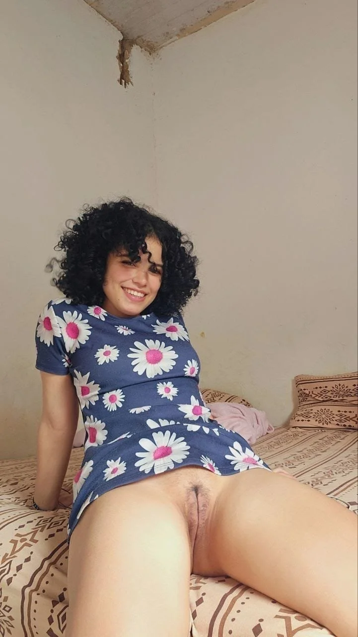 Cacheadinha safada image 3