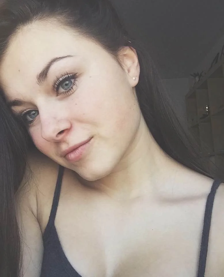 Webslut-Sexy IRL Babe-Lost image 3