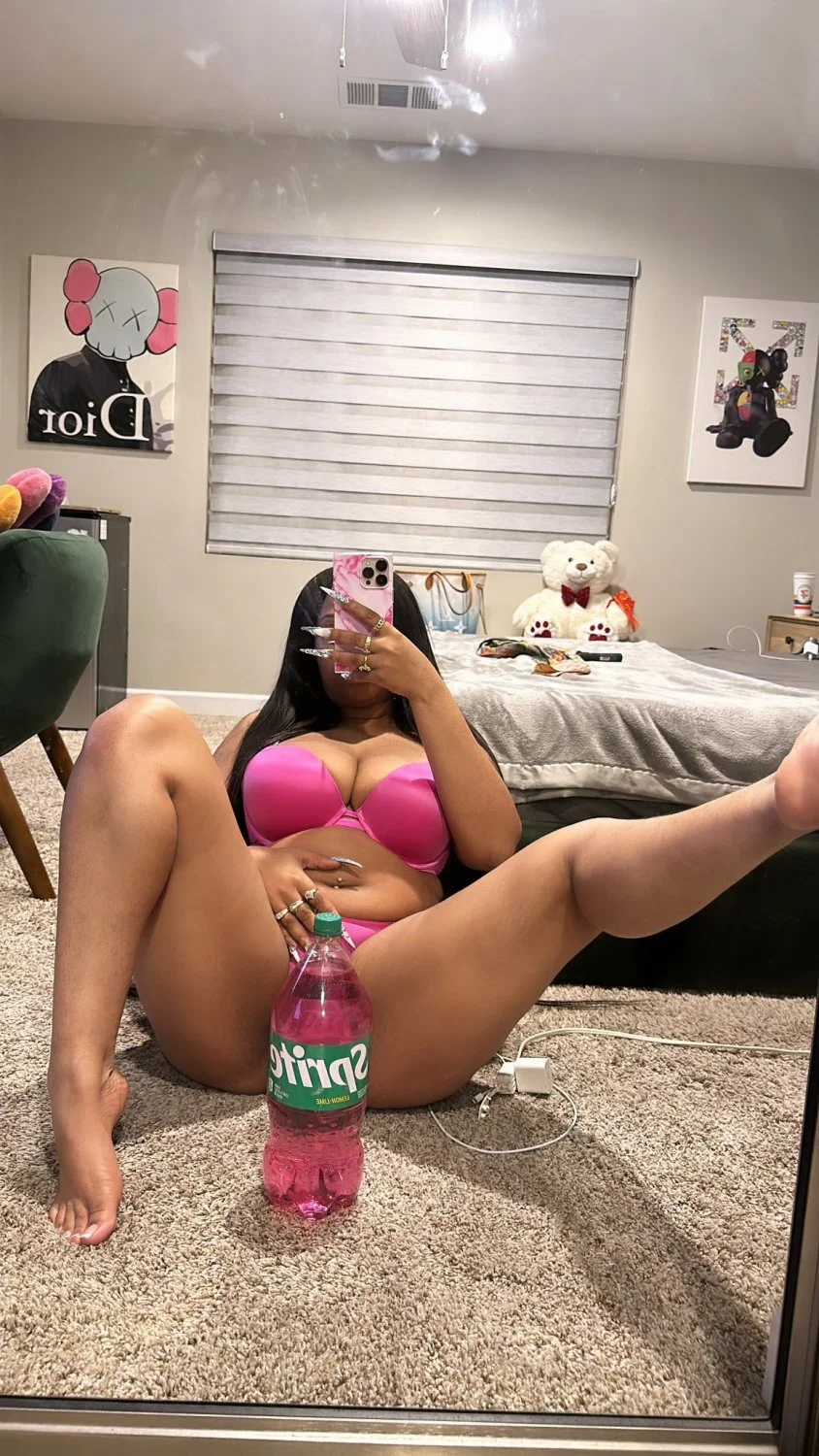 IG slut 💦🔥👀 image 24