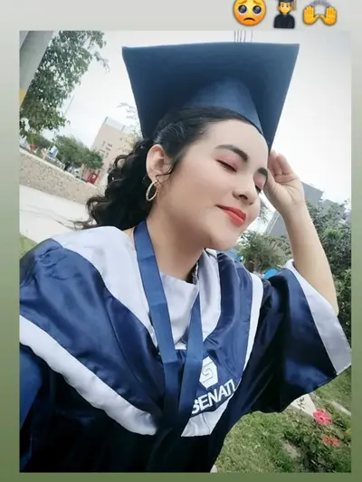 Graduada Nena de Perú. Filtrada🤤🥵 cover image