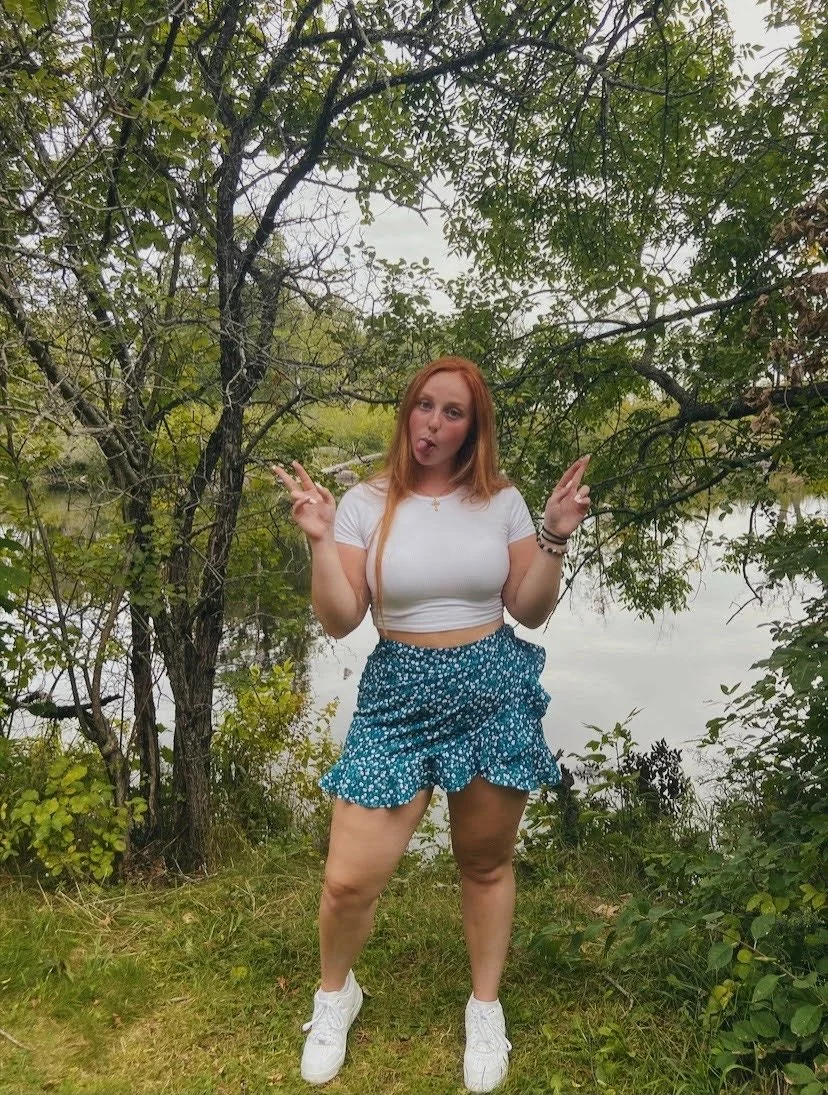 We all need a thick redhead like Zoey in our lives image 28