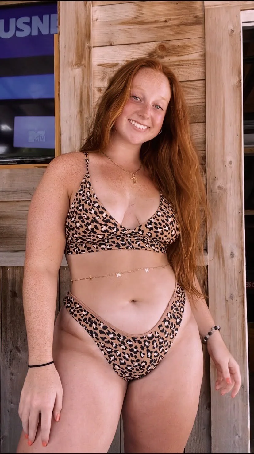 We all need a thick redhead like Zoey in our lives image 41