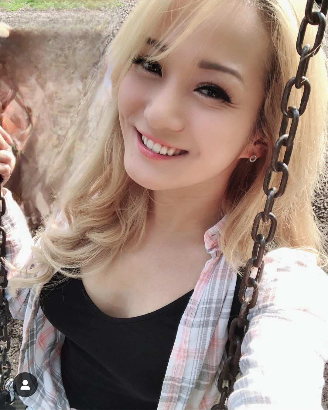 Reina Scully image 10