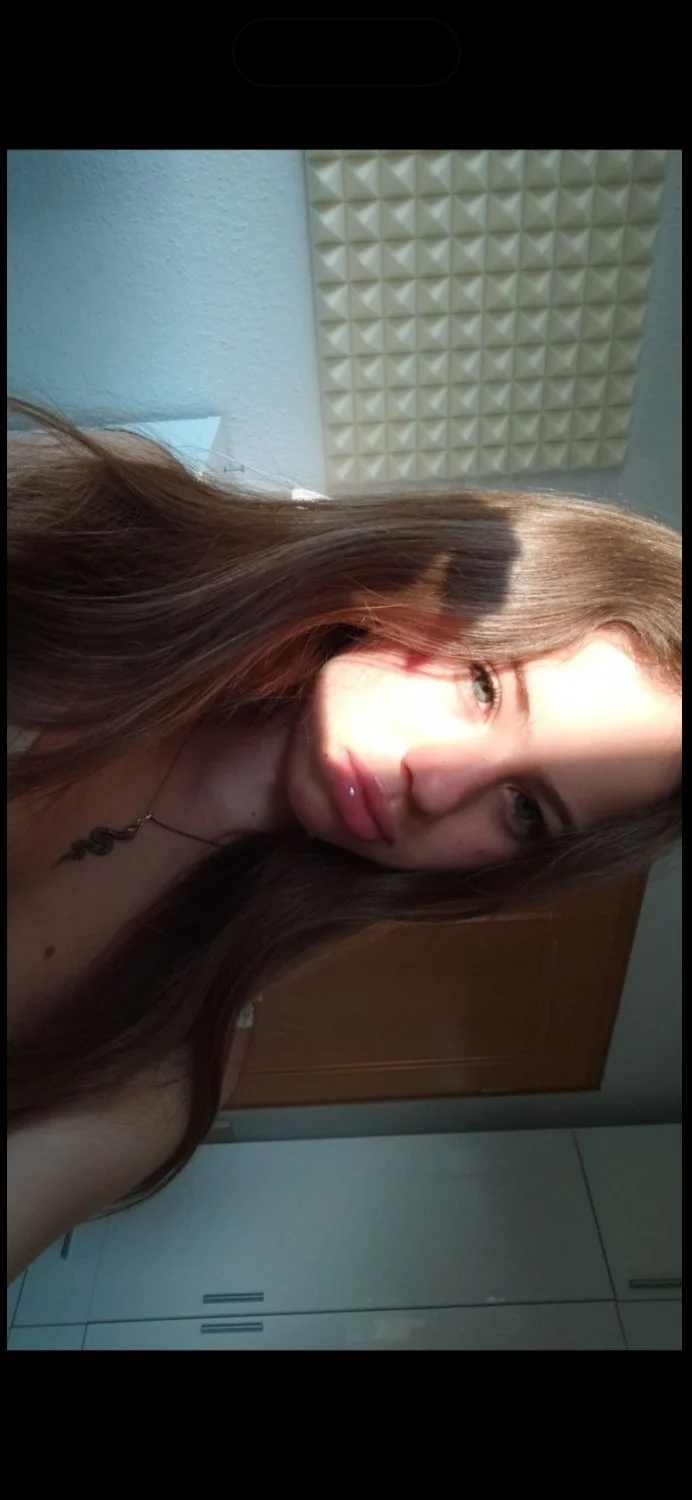 Isabella 18 image 2