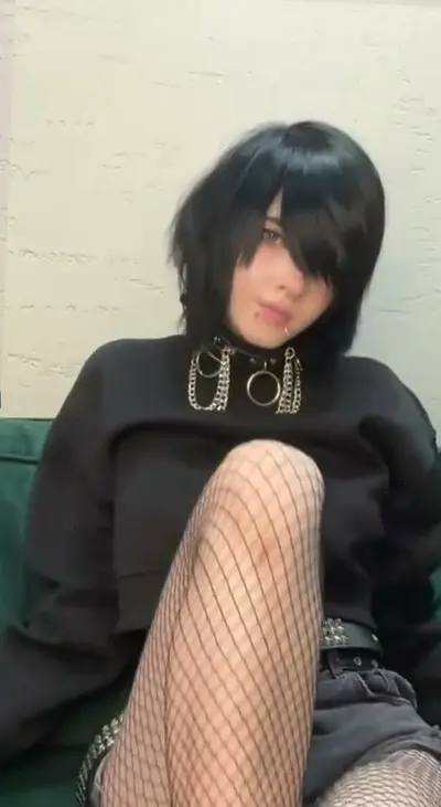 🔞 petite body petite slut fucking shaved pussy nude 🍑💦 OF cover image