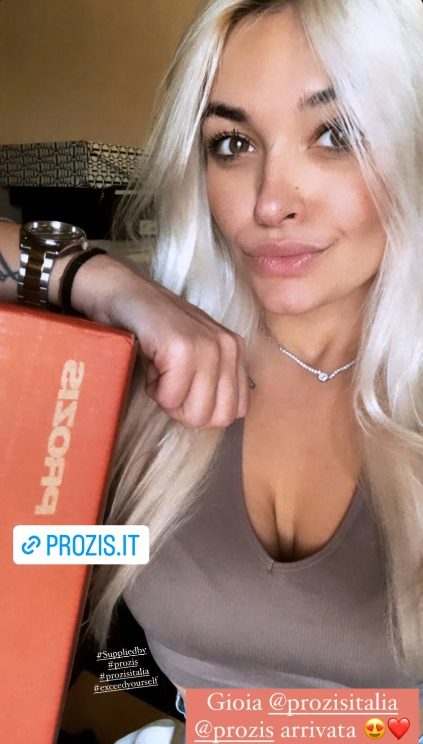 Emily Boseica hot italian football influencer image 38