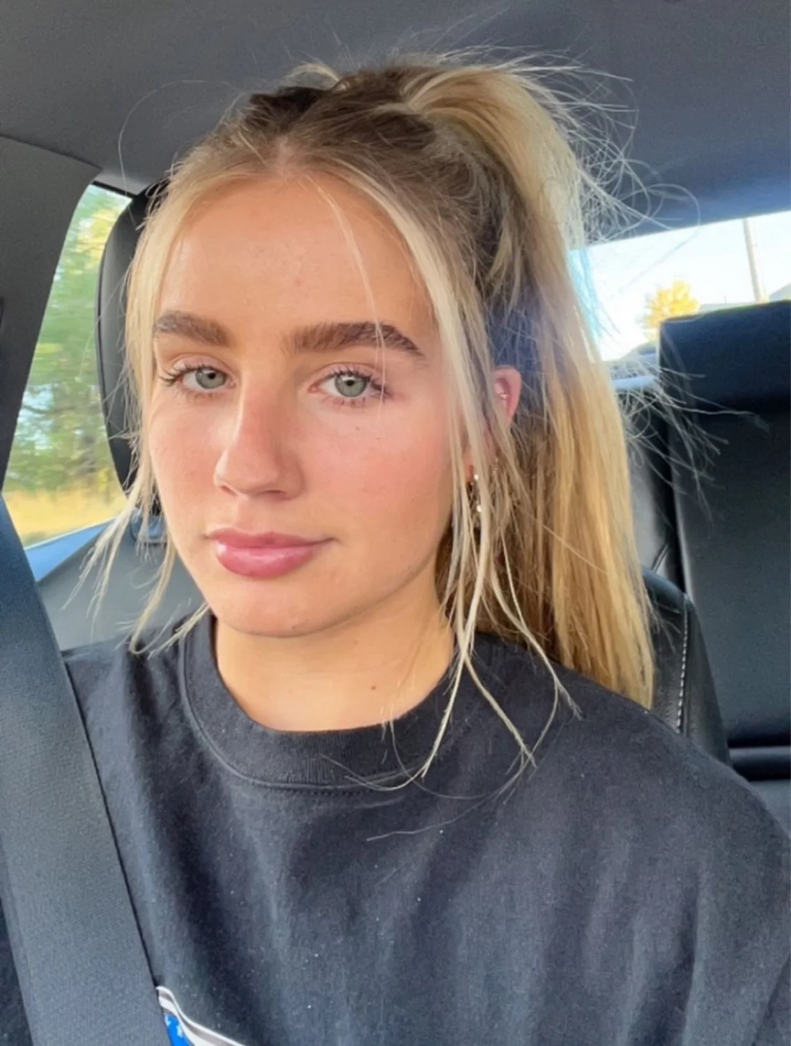 Katie 19 image 10