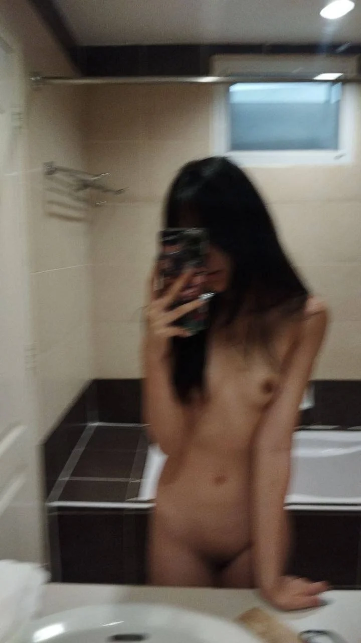 asiática cadelinha 😍 image 6