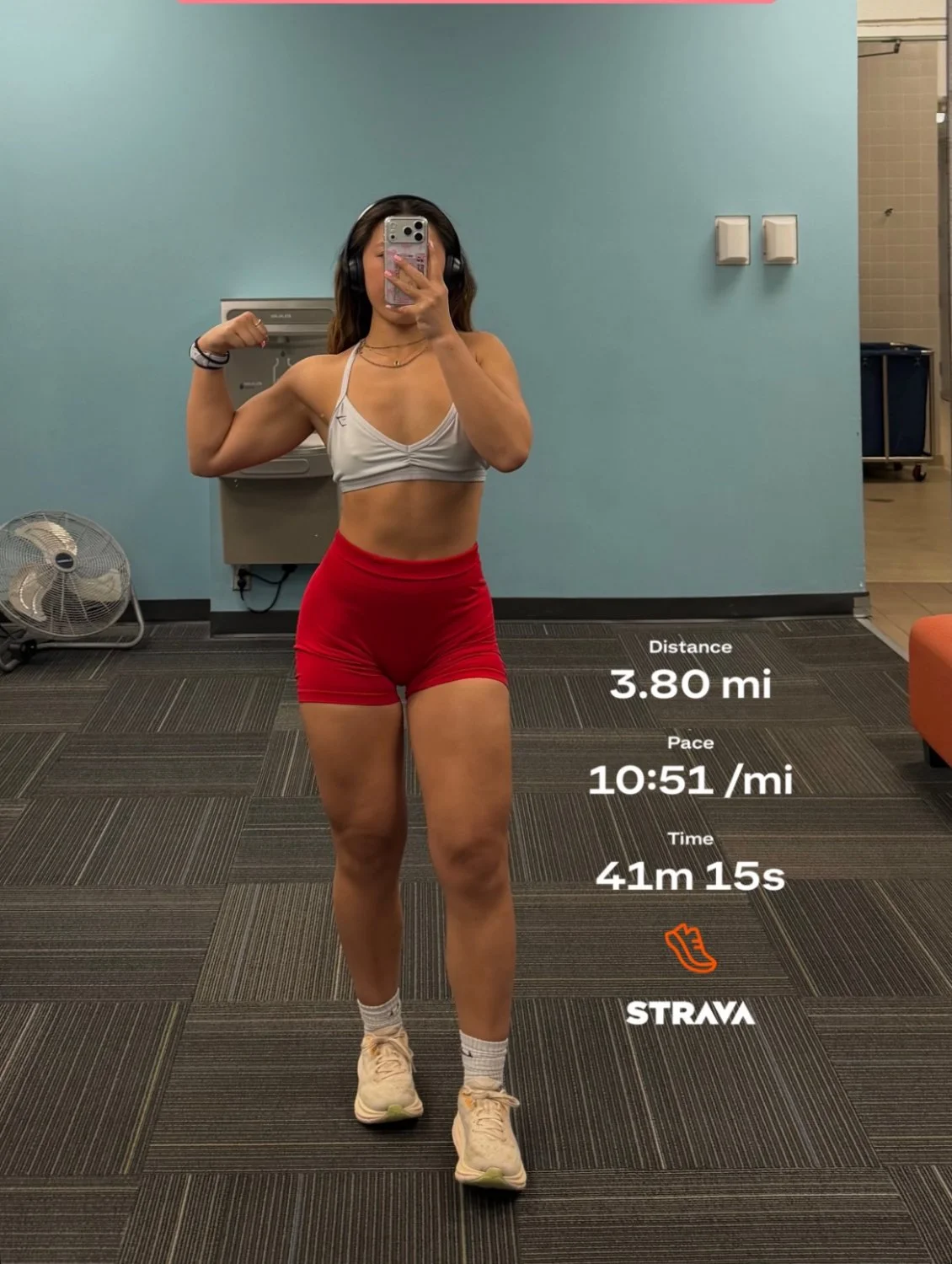 Asian gym baddie has great physique image 18