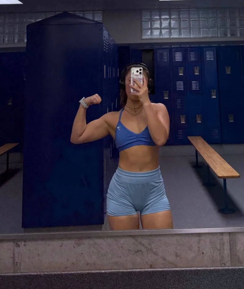 Asian gym baddie has great physique image 7