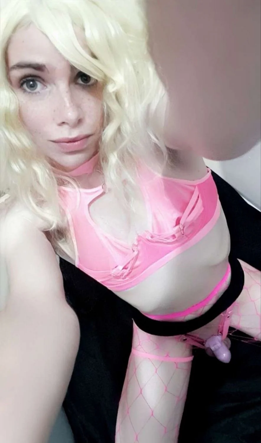 Sissy Beth wants everyone to know about her little slutty side image 5