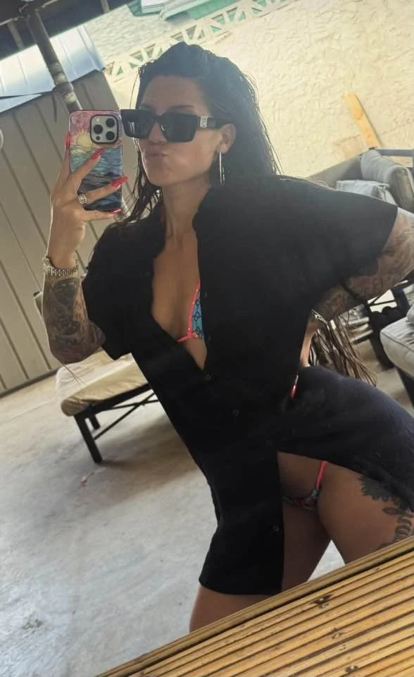Sexy slut wife from a Hawaiian couple image 5