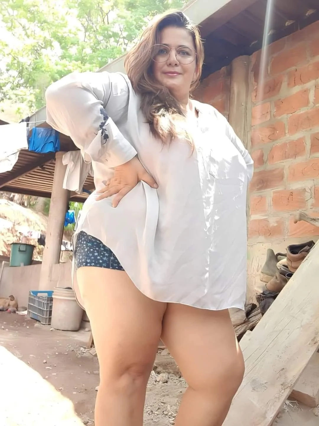 Hispanic milf image 16