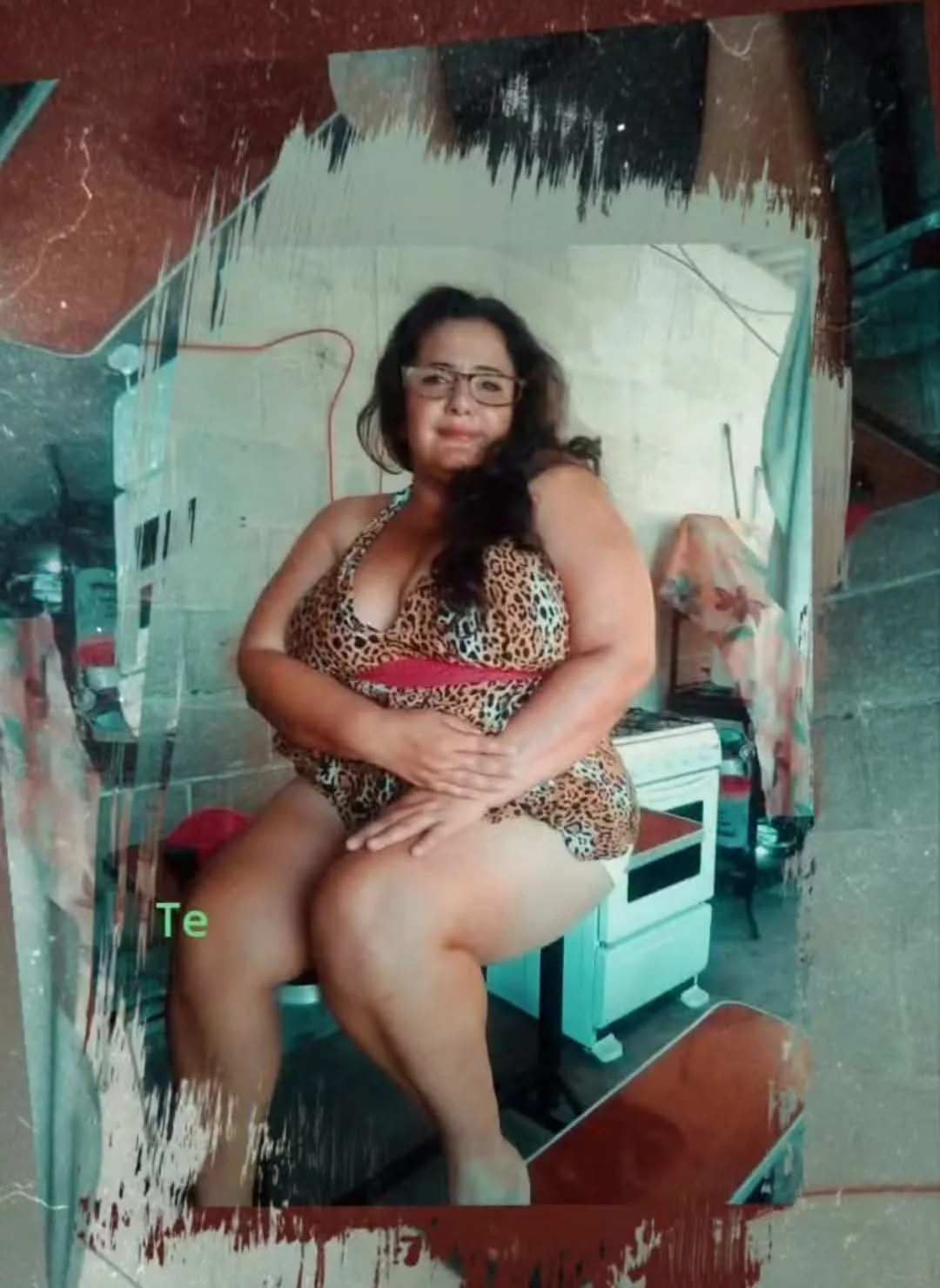 Hispanic milf image 3