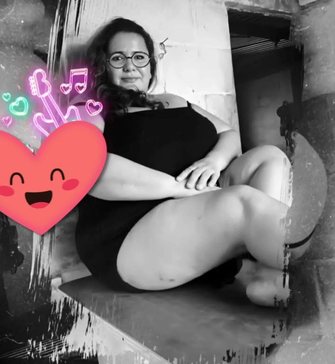 Hispanic milf image 5