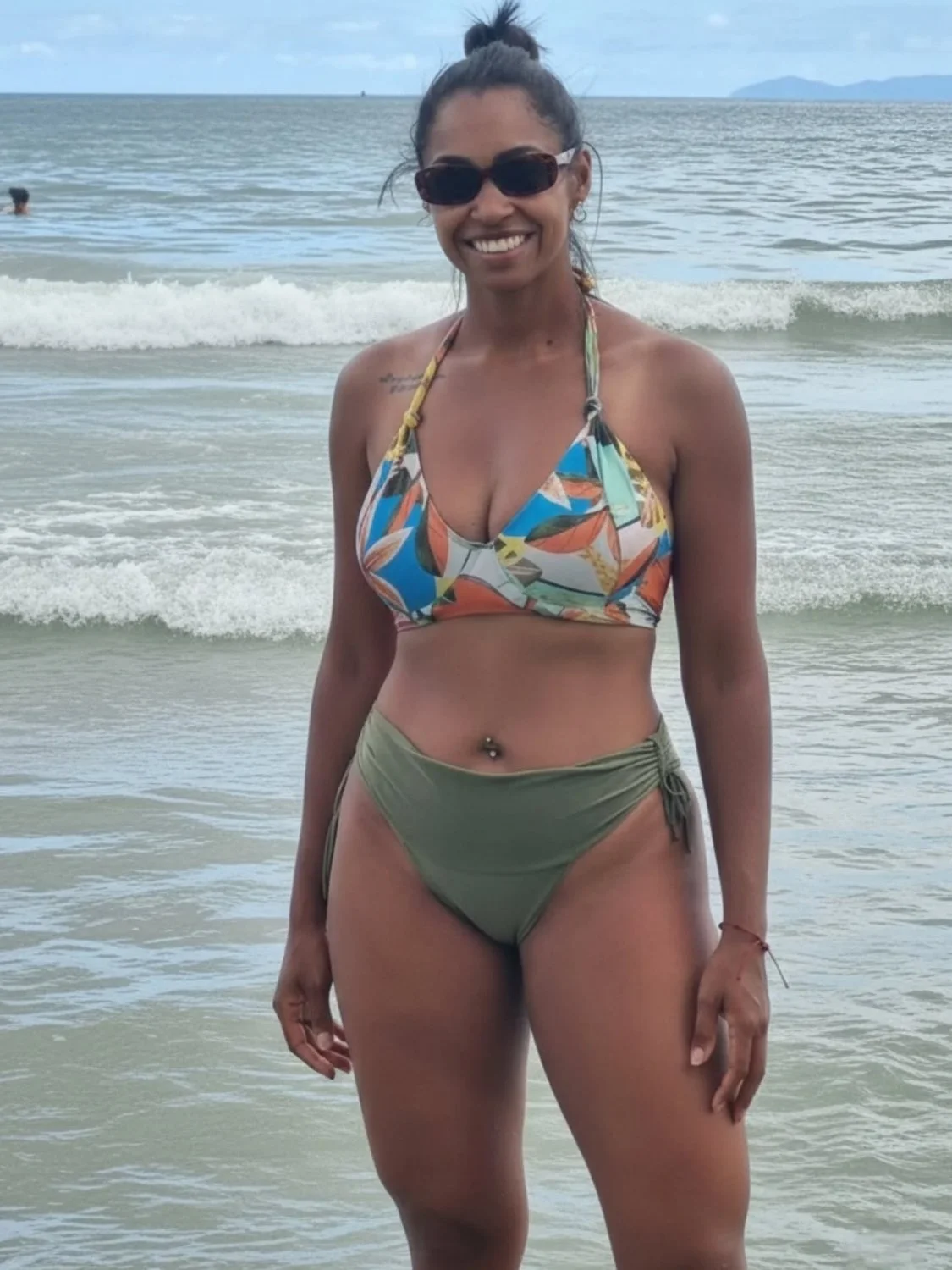Negra gostosa, merece pica no cu ou no bucetão? image 3