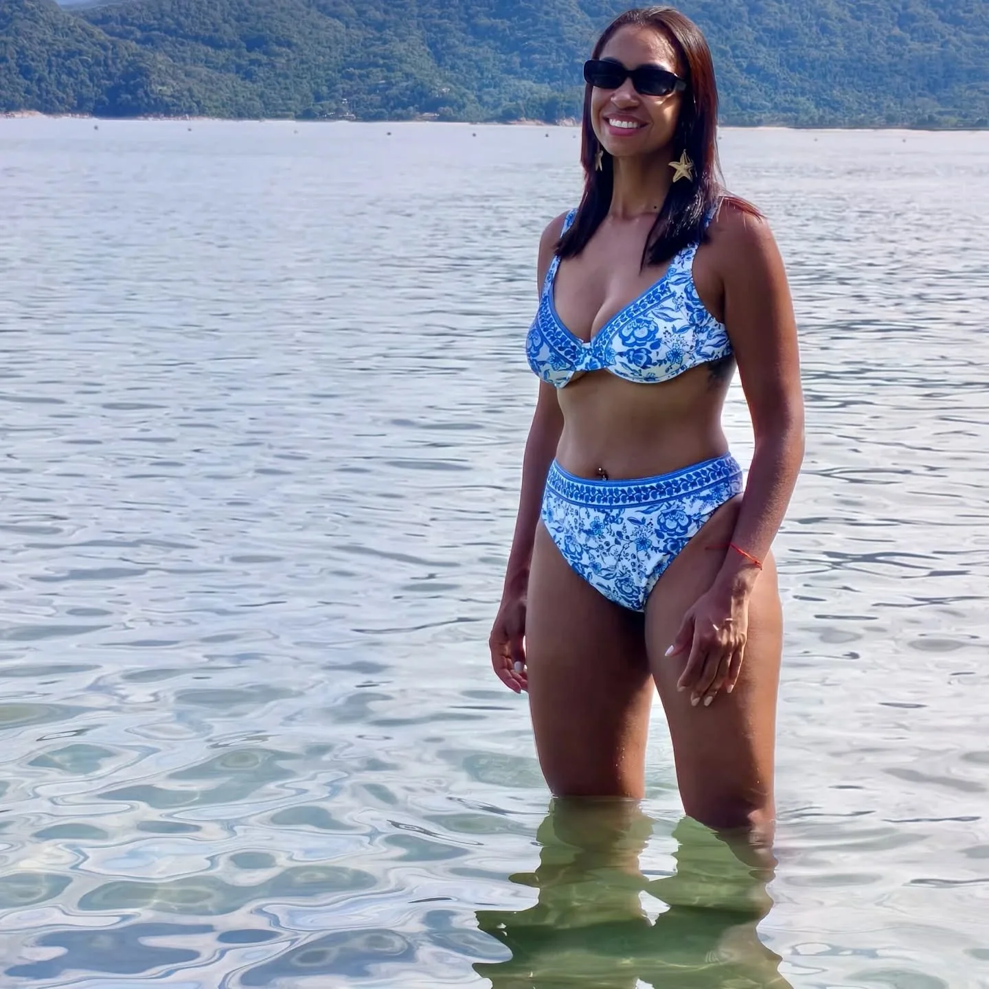 Negra gostosa, merece pica no cu ou no bucetão? image 6