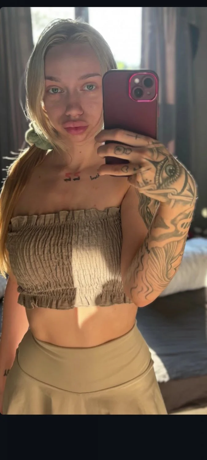 Whore main image