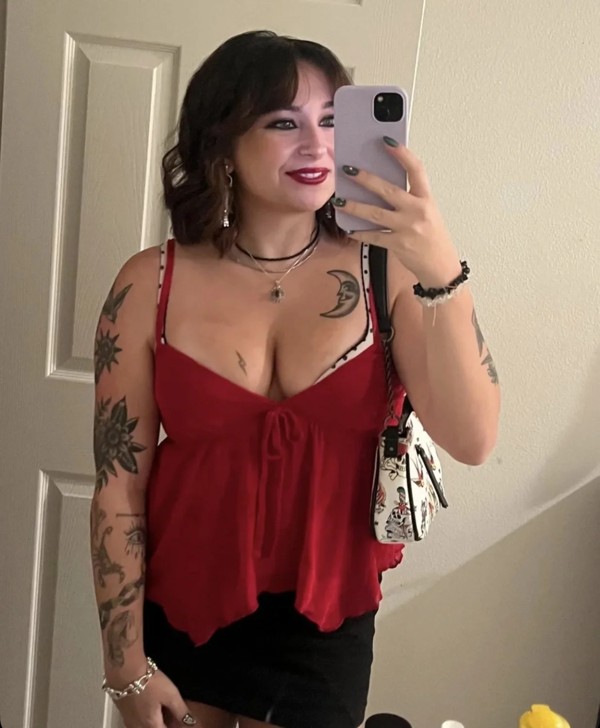 Sexy tatted snowbunny slut image 3