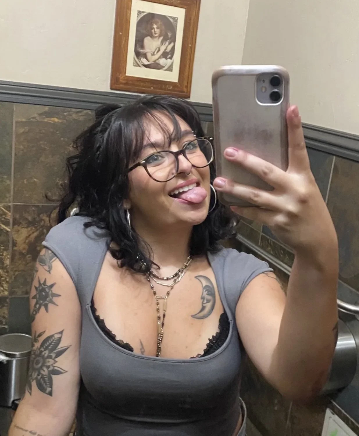 Sexy tatted snowbunny slut image 5