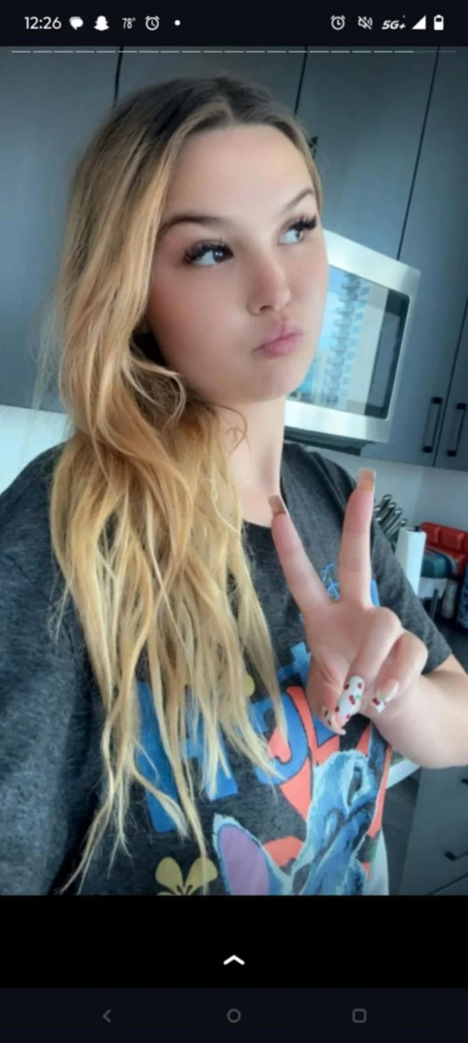 ari is such a fucking slut image 7