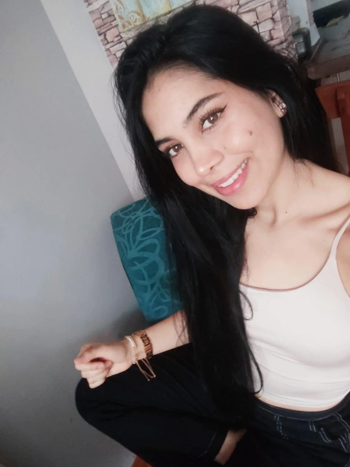 Most Gorgeous Colombiana Slut image 8