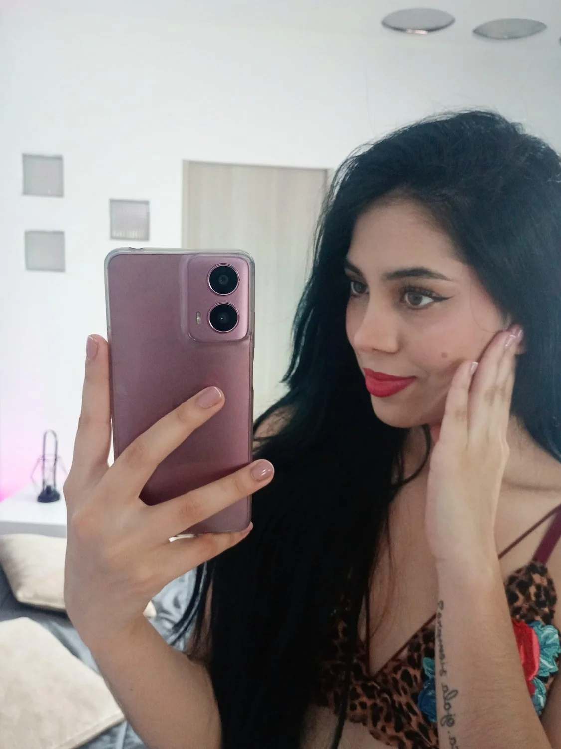 Most Gorgeous Colombiana Slut image 9