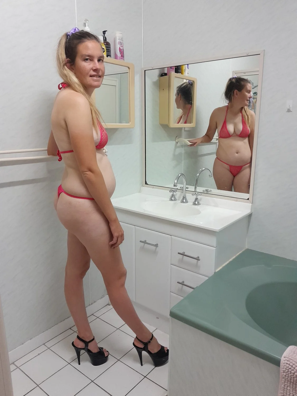 Milf hotwife image 1
