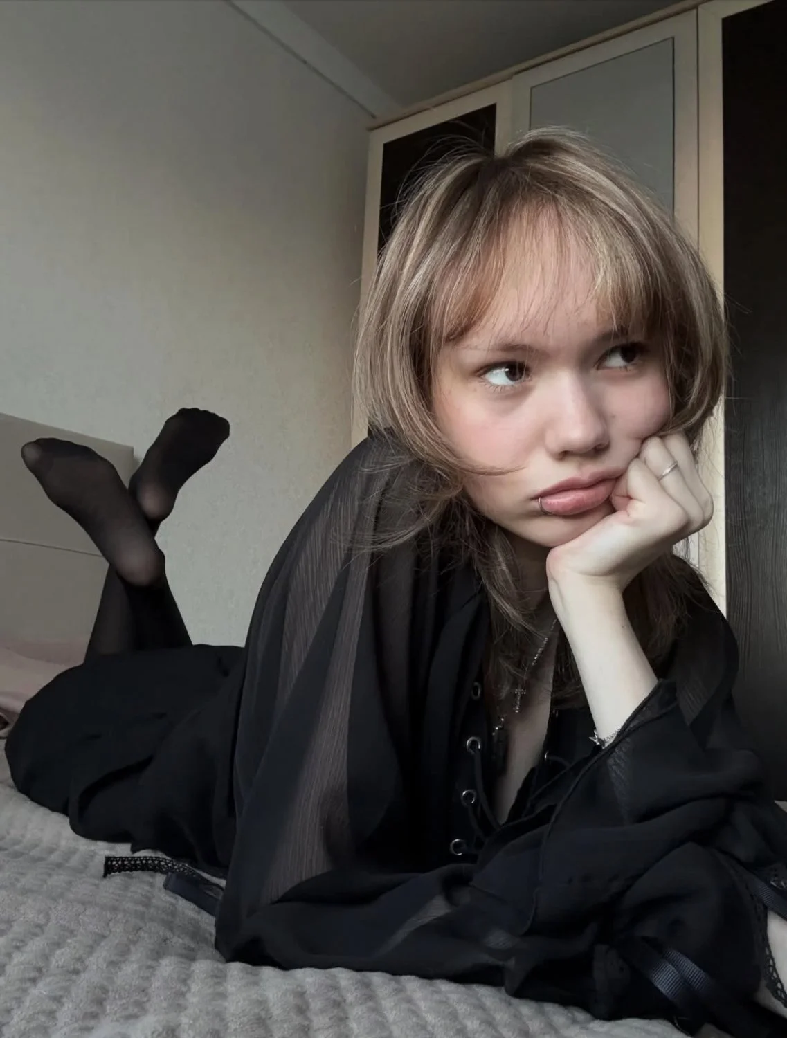 Feet of sad alt slut image 3