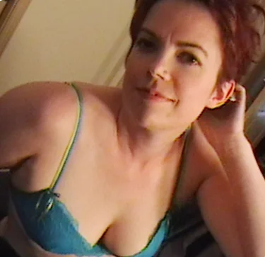 Webslut Shannon exposed image 20