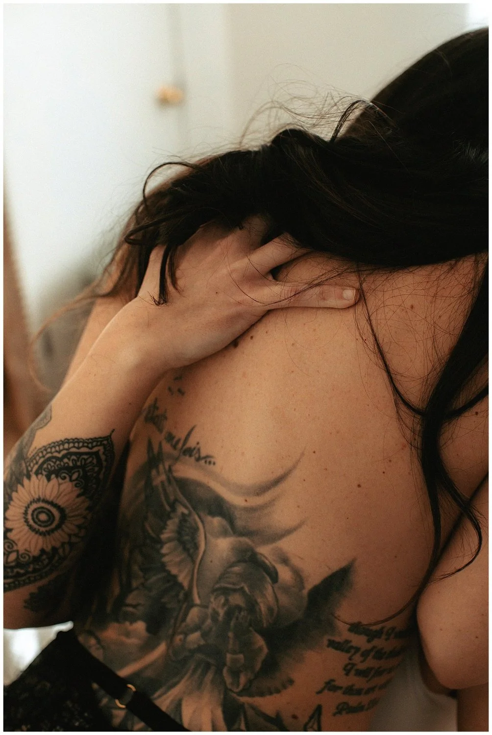 Lesbians Boudoir image 18