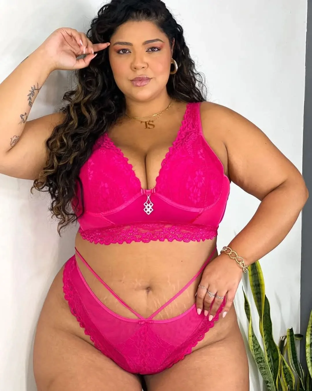 Gordinhas sem vergonha de lingerie image 8