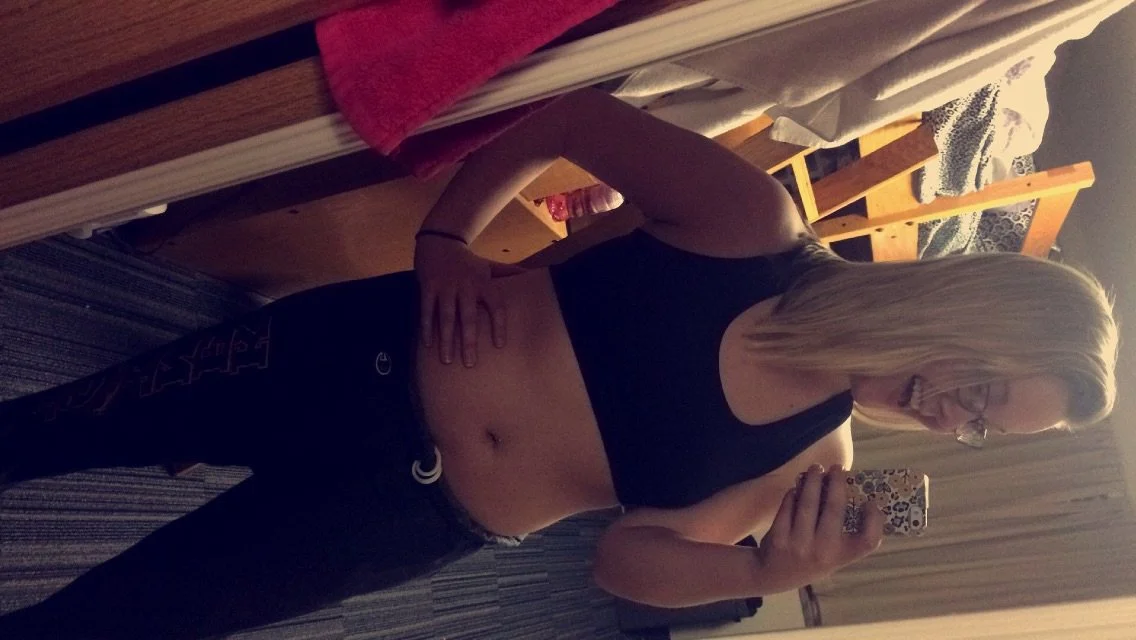 Ohio MILF Sh3lby's college days image 7