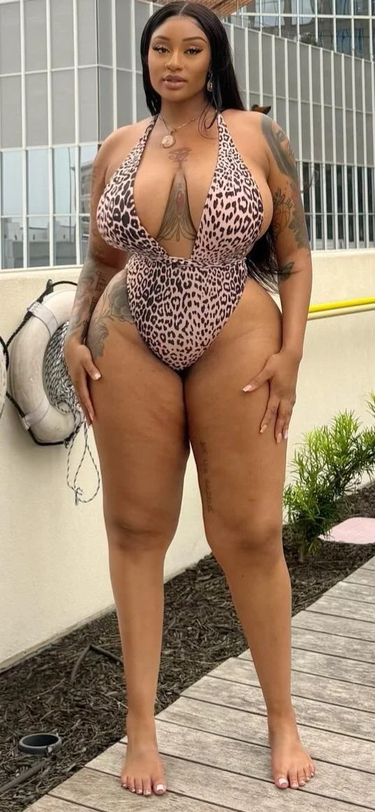 6'4 Tall Thick Gorgeous 🇳🇬 Amazon Milf.. <> Ex Baller🏀.. <> Instagram Influencer.. image 17