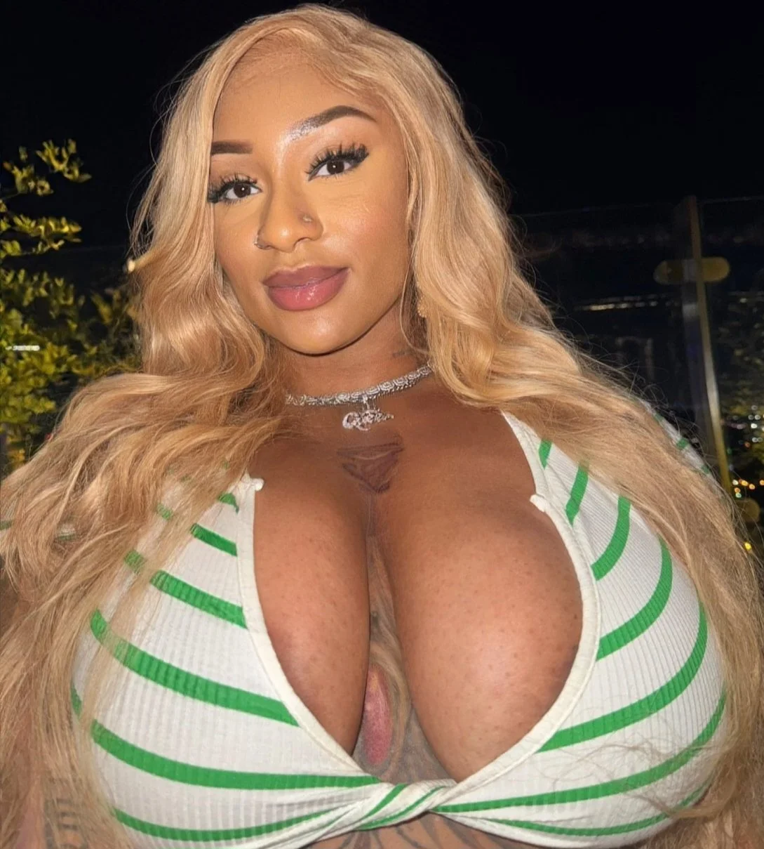 6'4 Tall Thick Gorgeous 🇳🇬 Amazon Milf.. <> Ex Baller🏀.. <> Instagram Influencer.. image 5